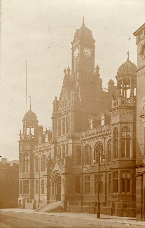 The Law Courts on Clifford Street, 1890s.