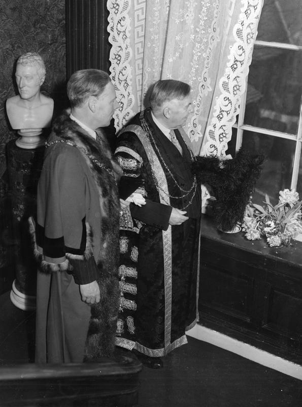 The Sheriff, Councillor Arthur Sykes Rymer, and the Lord Mayor, J.B. Morrell are pictured in the Mansion House, April 1950.
