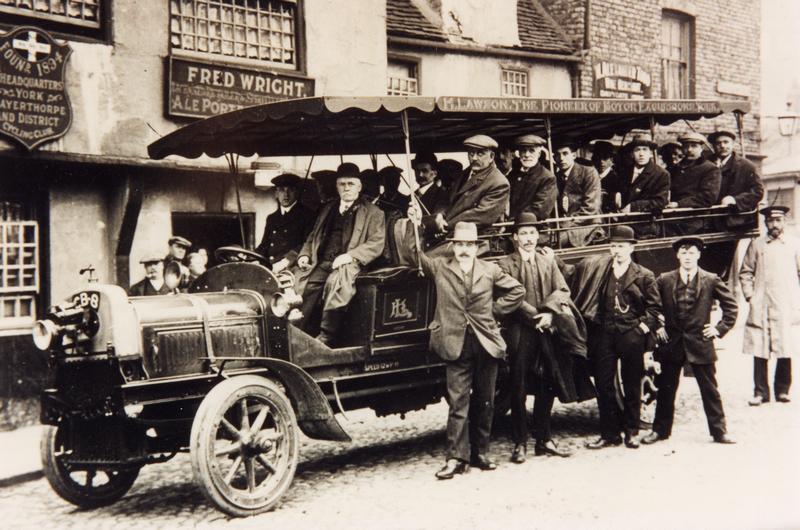 Charabanc trip leaving from the Black Swan Inn on Peasholme Green, c.1910.