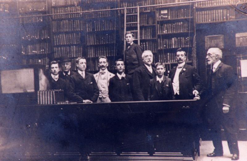 The staff of Clifford Street Public Library, 1905.